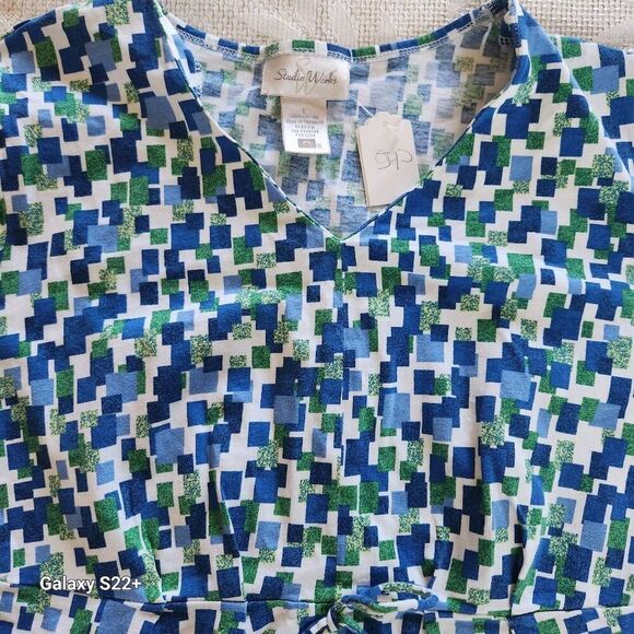 F27 Studio Works blue and green pattern  t-shirt with peplum - Picture 10 of 11